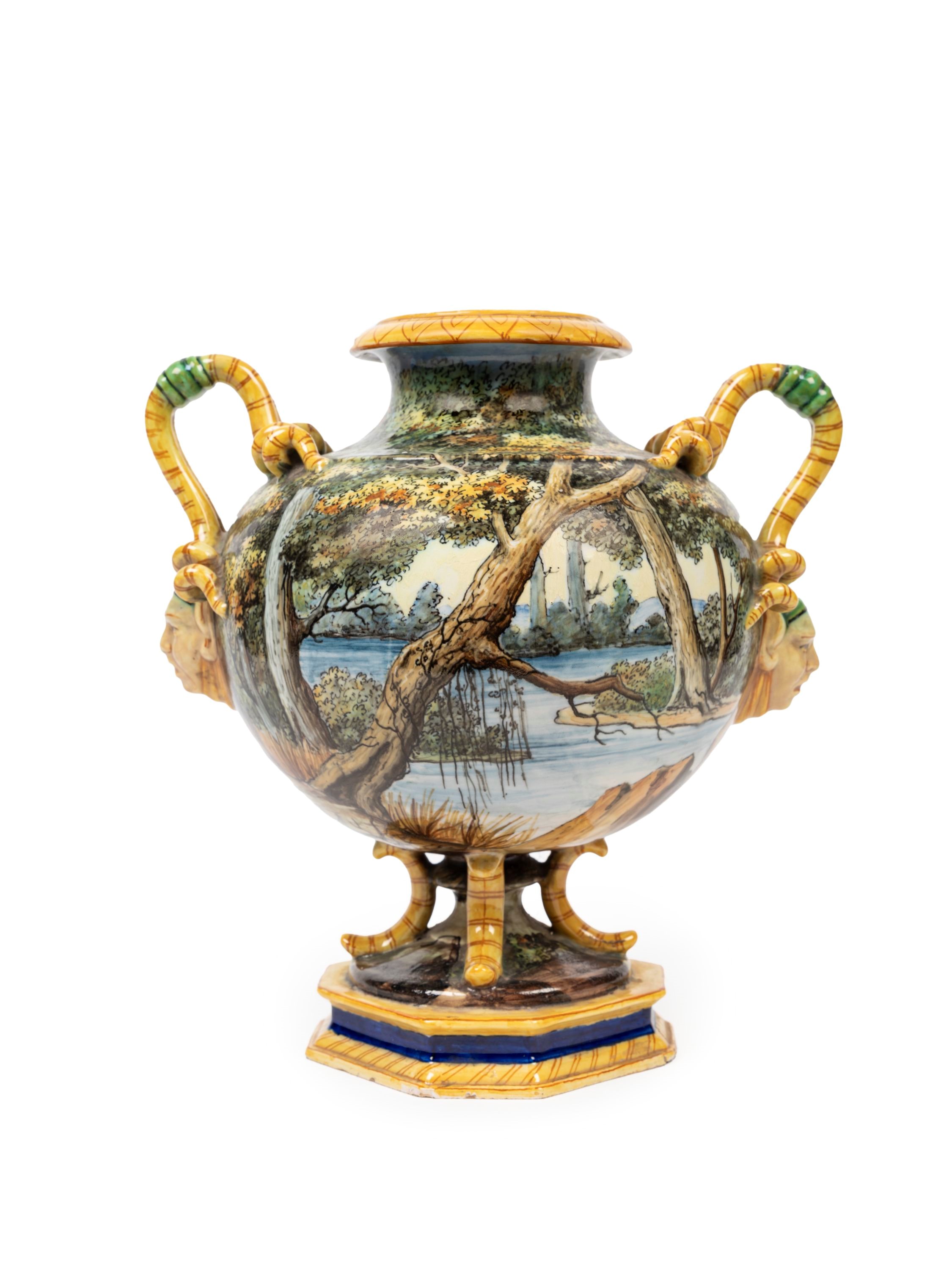 Vaso in ceramica Ginori, Secolo XIX, h 28,5 cm