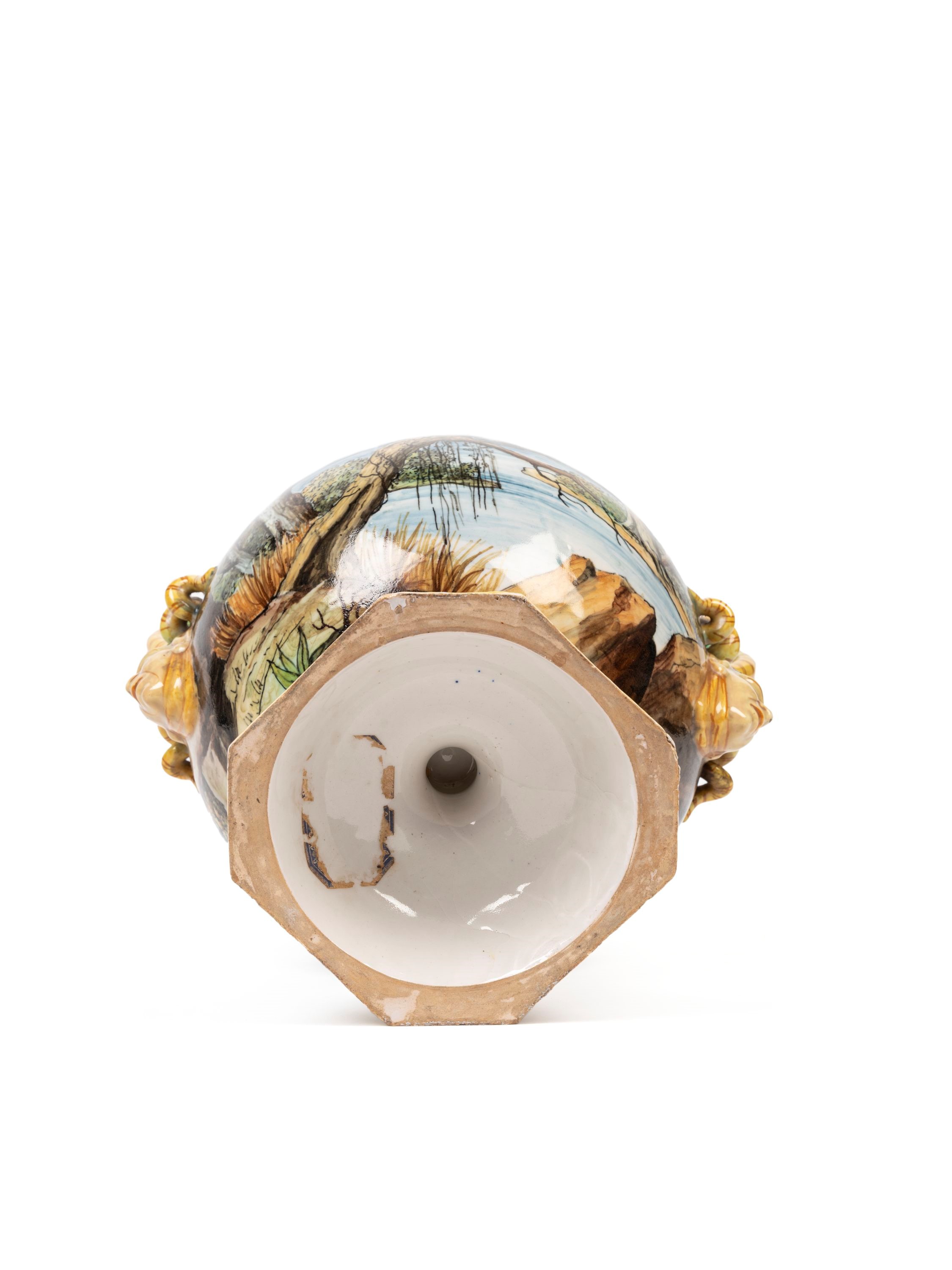 Vaso in ceramica Ginori, Secolo XIX, h 28,5 cm