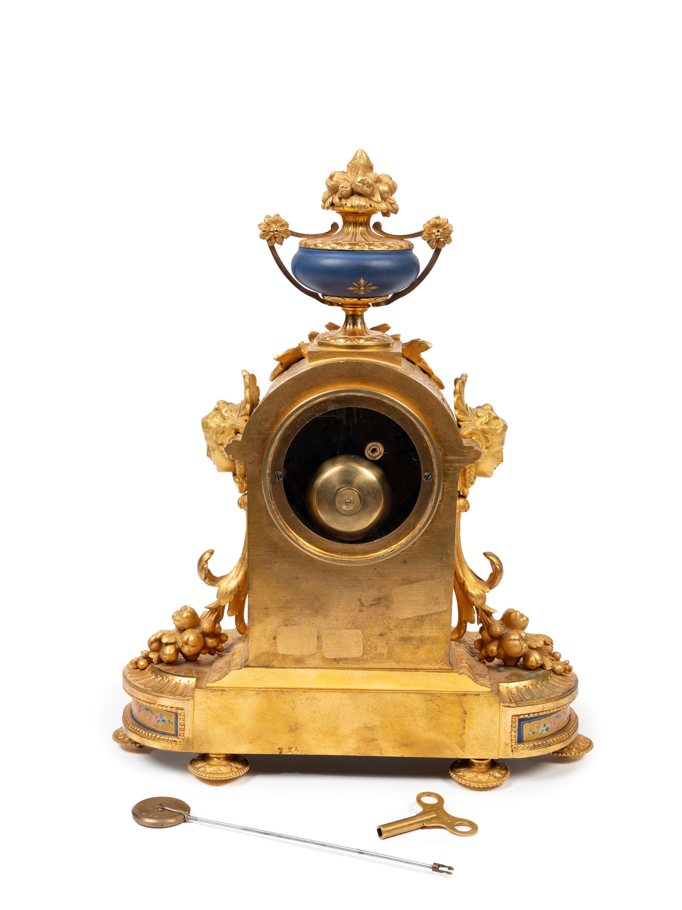 Pendola da tavolo in bronzo dorato, Francia, secolo XIX