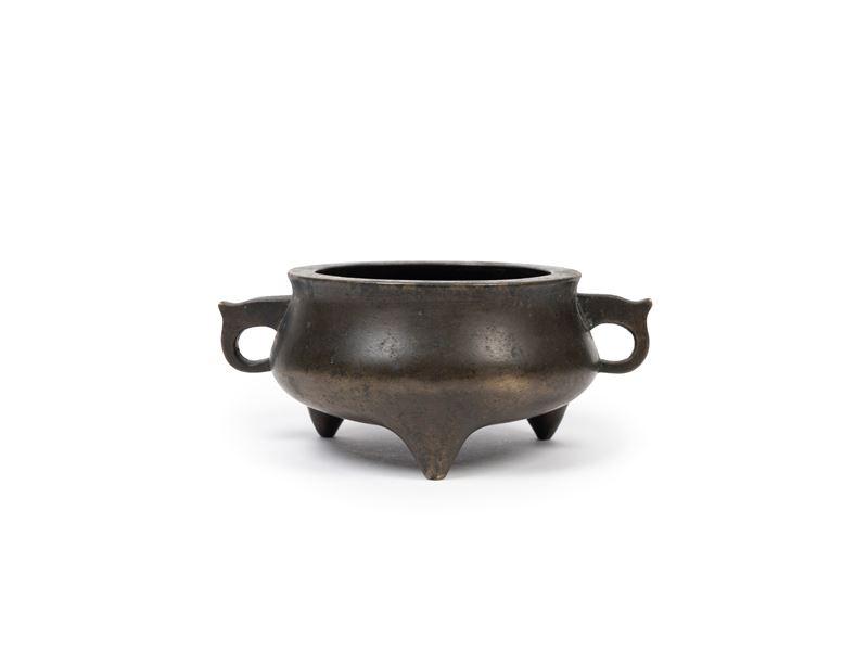 Incensiere tripode in bronzo, Cina, dinastia Qing (1644-1911)