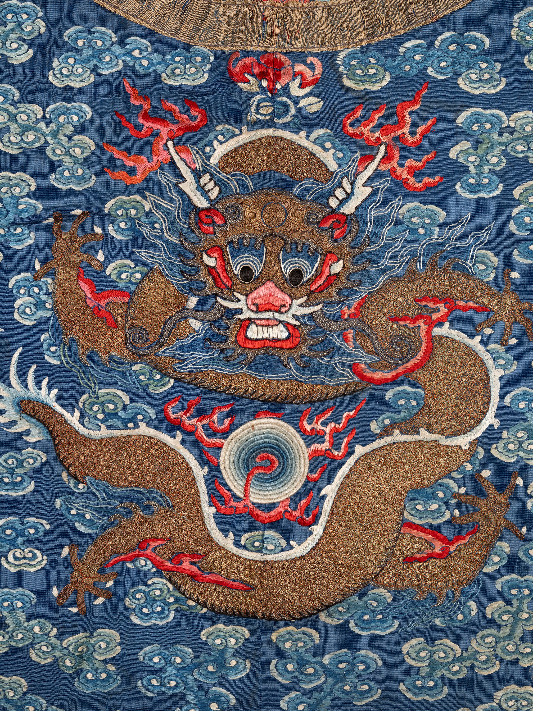 Tessuto in seta ricamata, Cina, dinastia Qing, XIX secolo