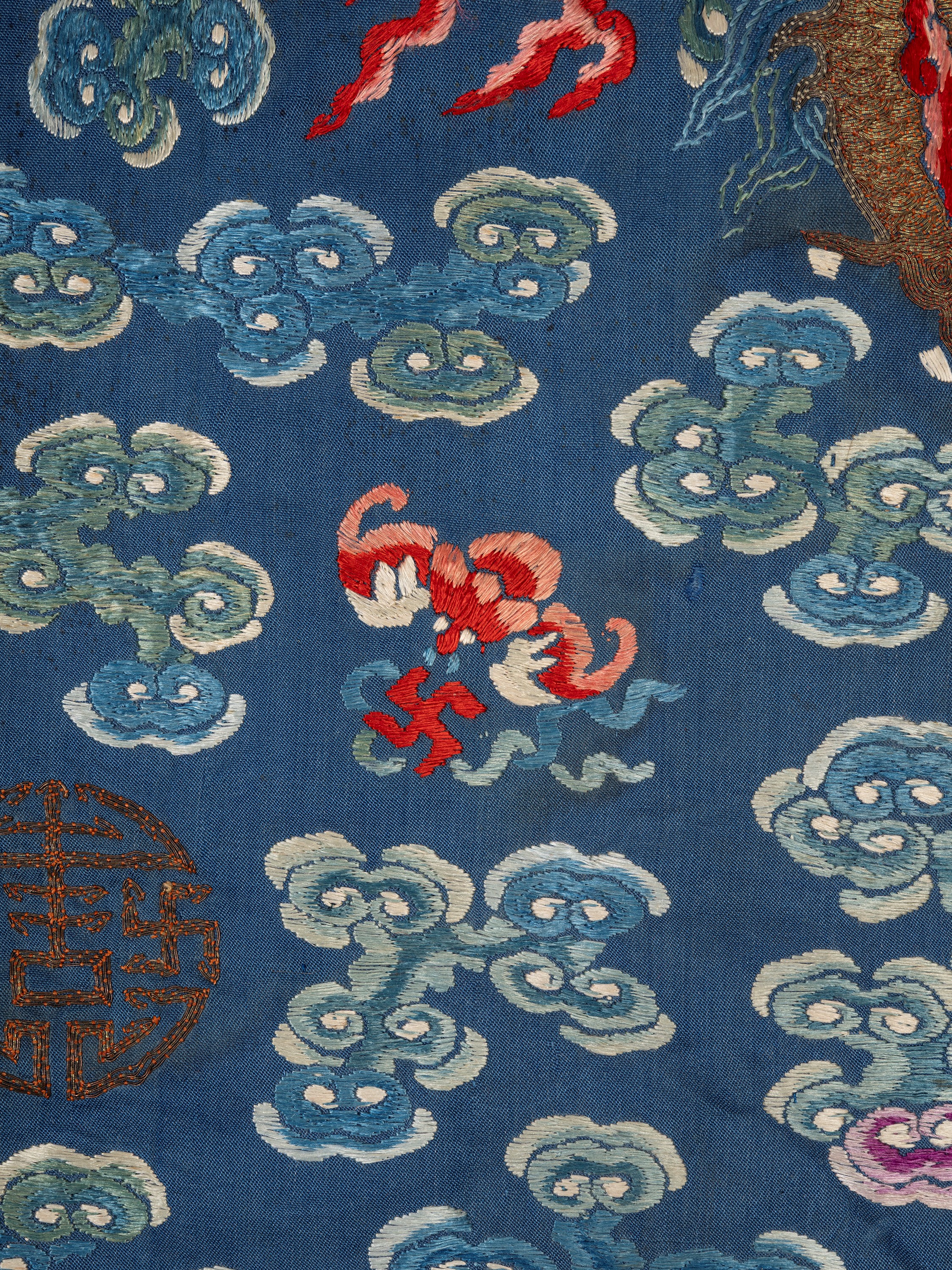 Tessuto in seta ricamata, Cina, dinastia Qing, XIX secolo