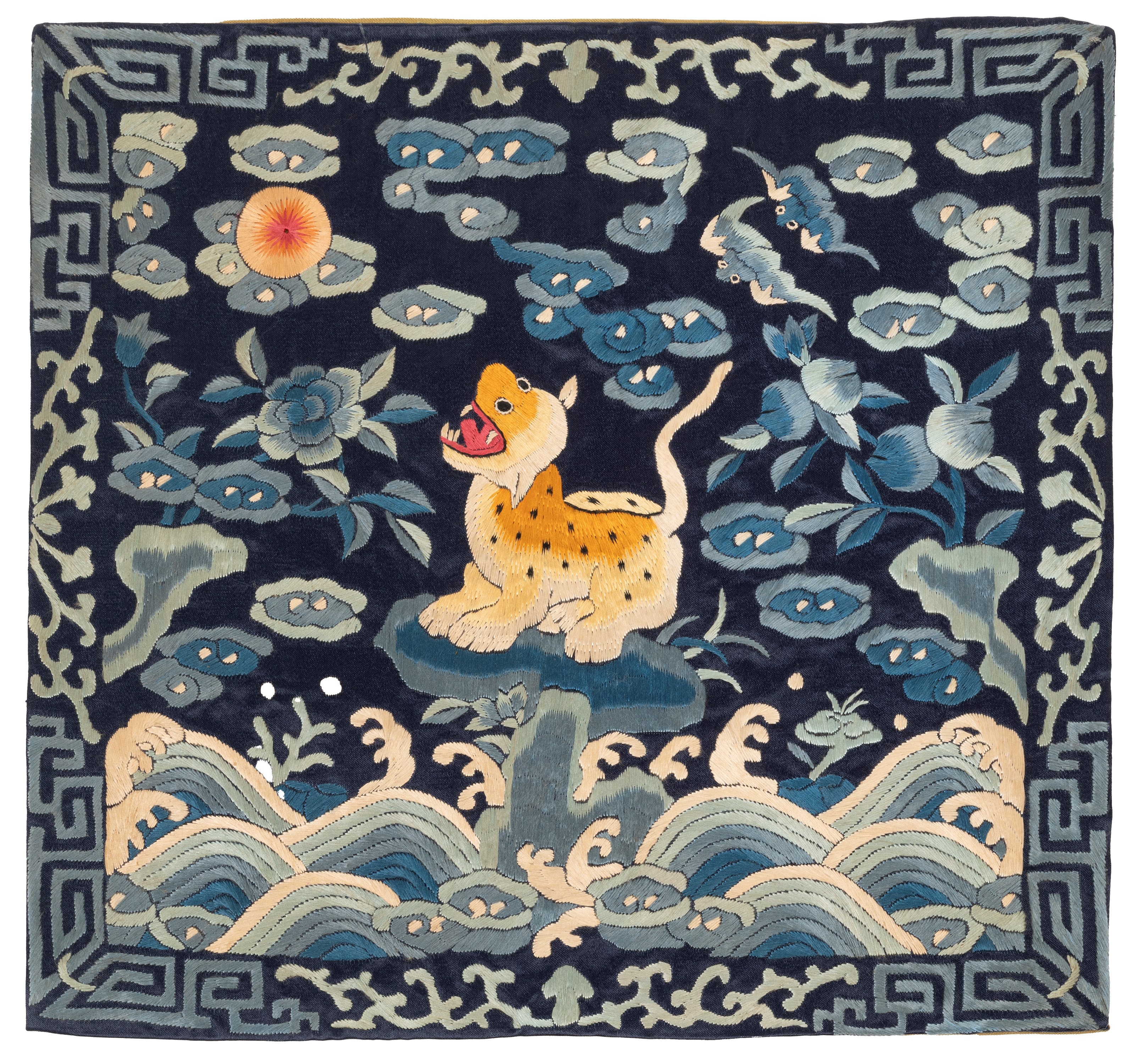 Cina, Dinastia Qing (1644-1911), Sedici 'Rank Badges' in seta ricamata
