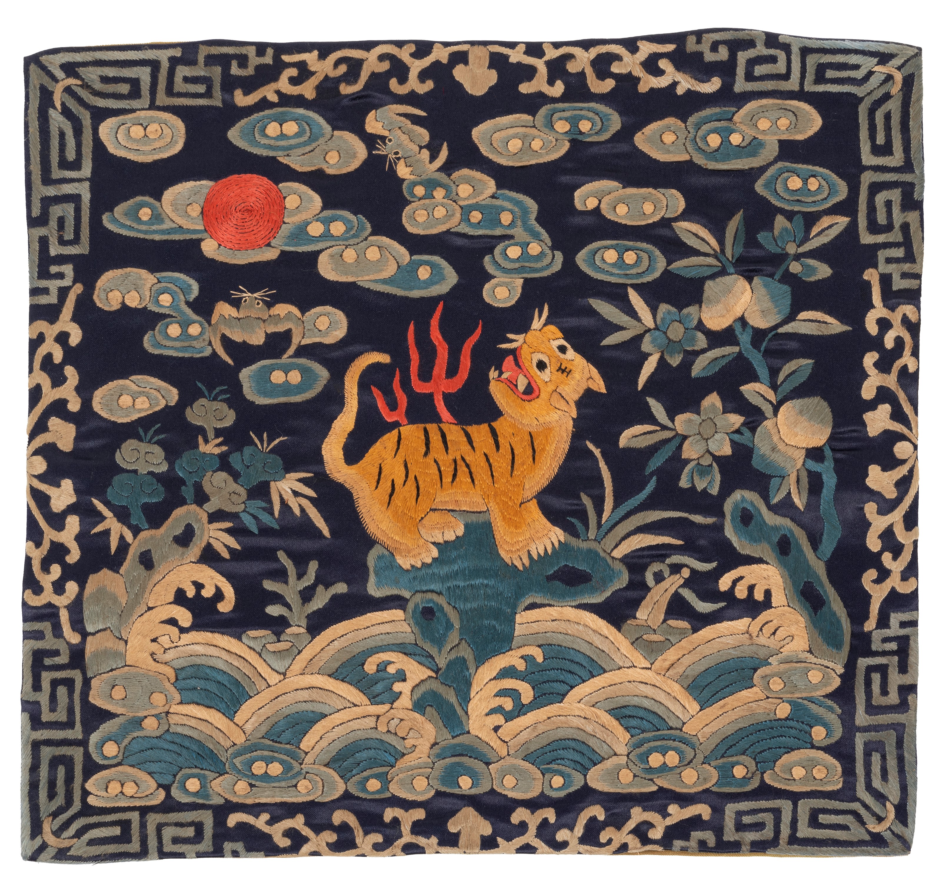 Cina, Dinastia Qing (1644-1911), Sedici 'Rank Badges' in seta ricamata