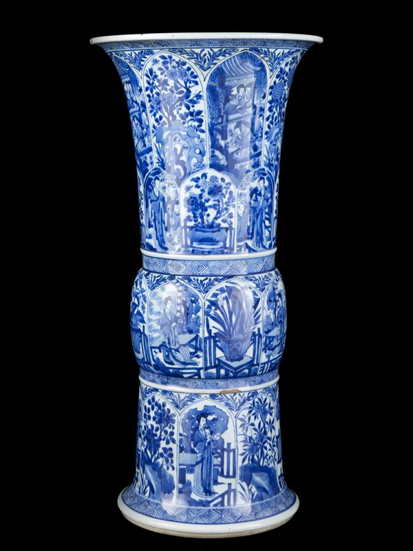 A BIG BLUE AND WHITE VASE