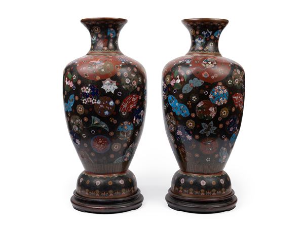 A PAIR OF LARGE CLOISONNE VASES