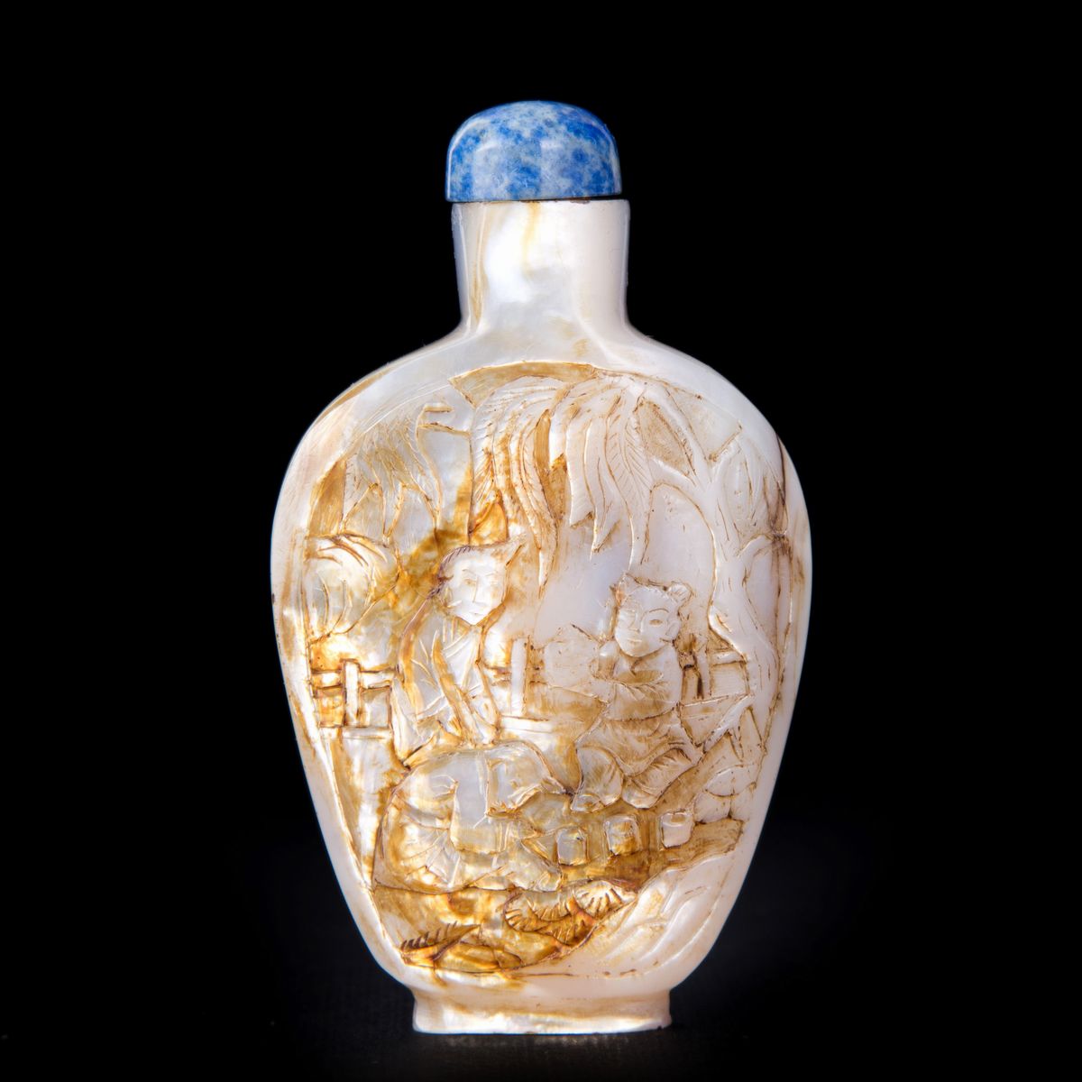 SNUFF BOTTLE IN MADREPERLA