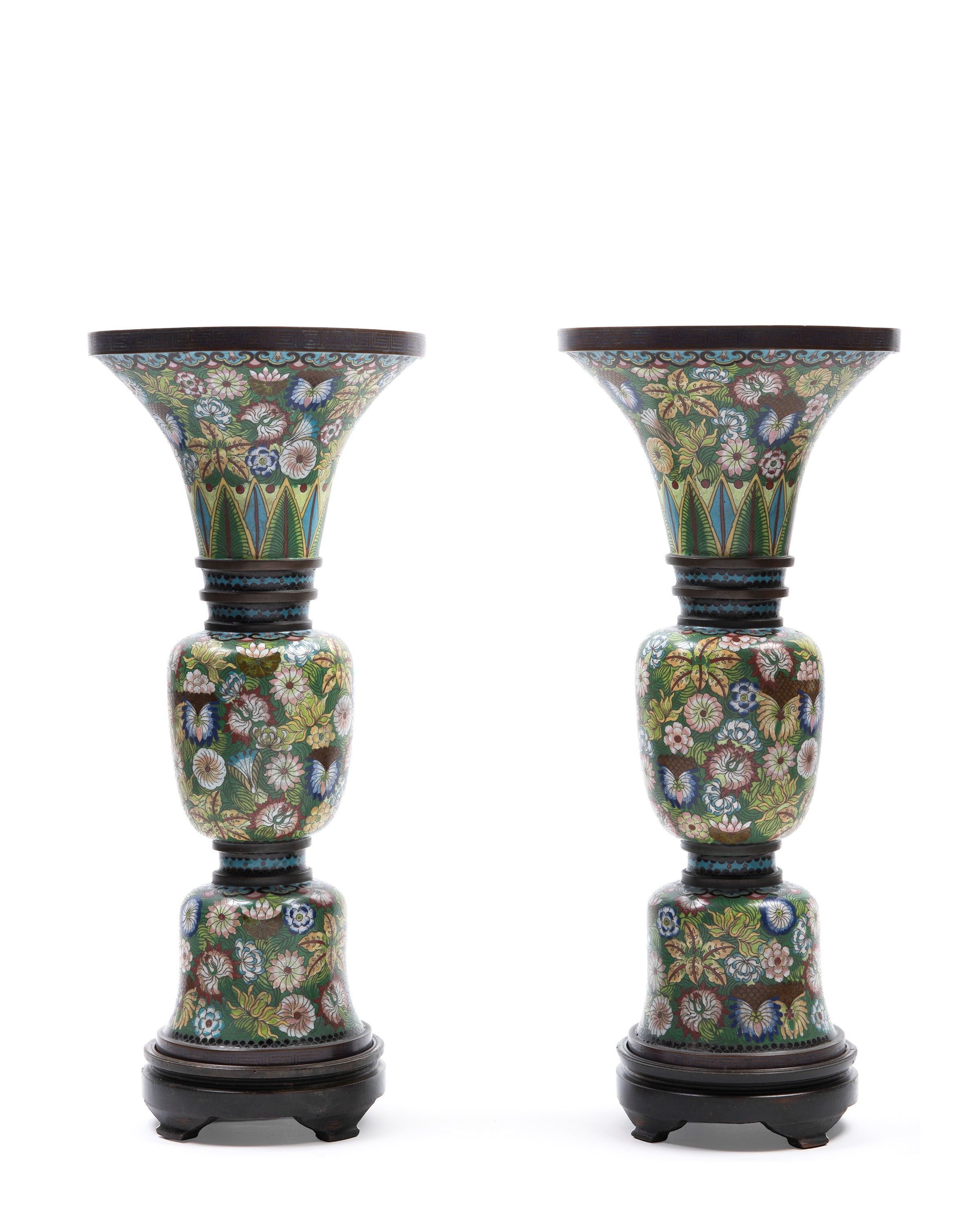 COPPIA DI VASI A TROMBA CLOISONNÉ