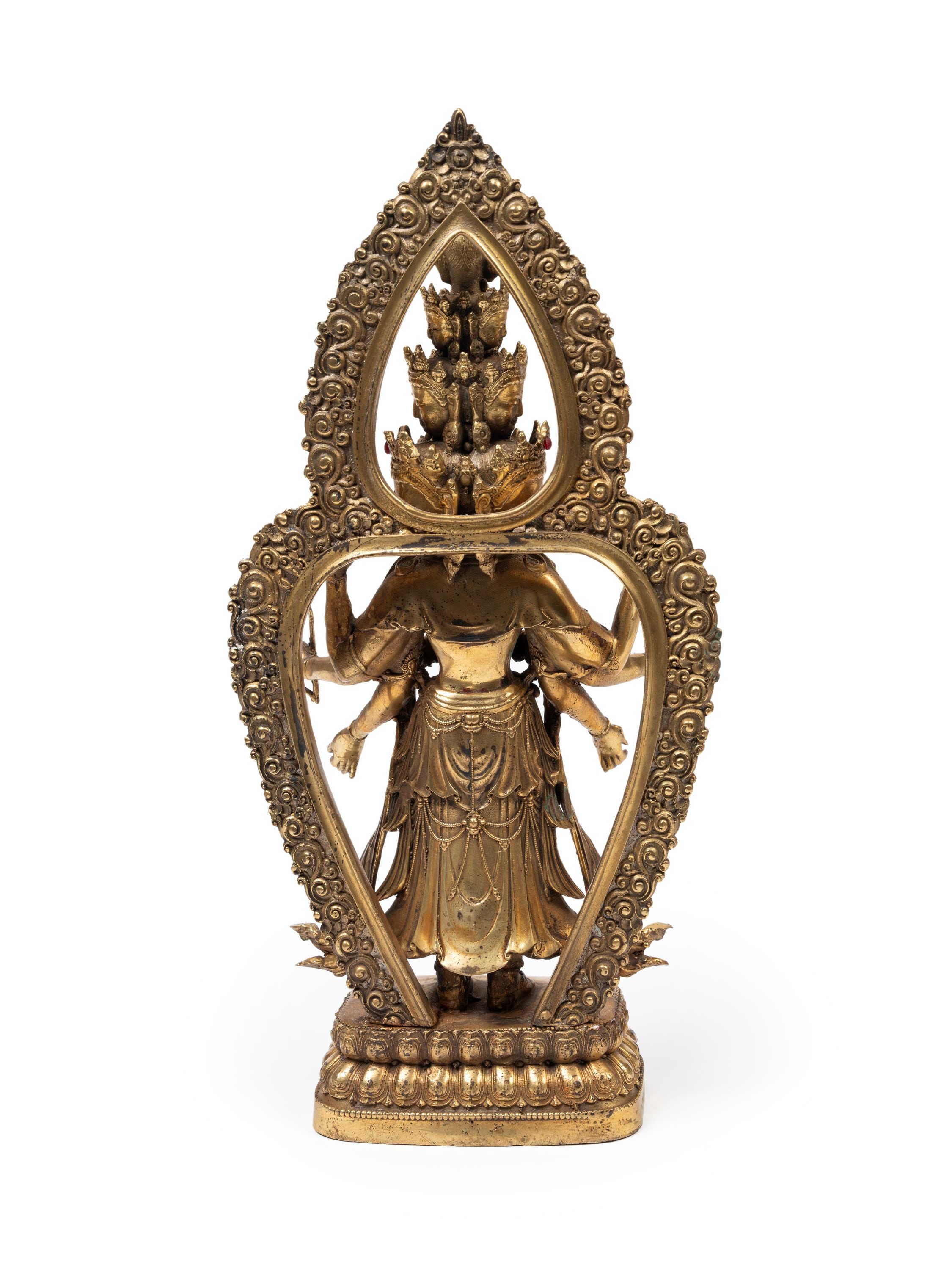 Scultore cinese del XX secolo, Figura in bronzo dorato di Ekādaśamukha-Avalokiteśvara