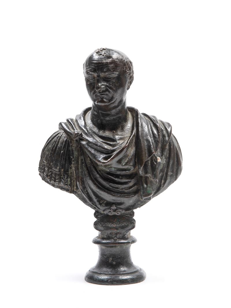 Busto in bronzo a patina scura raffigurante l'Imperatore Vespasiano, XVII secolo