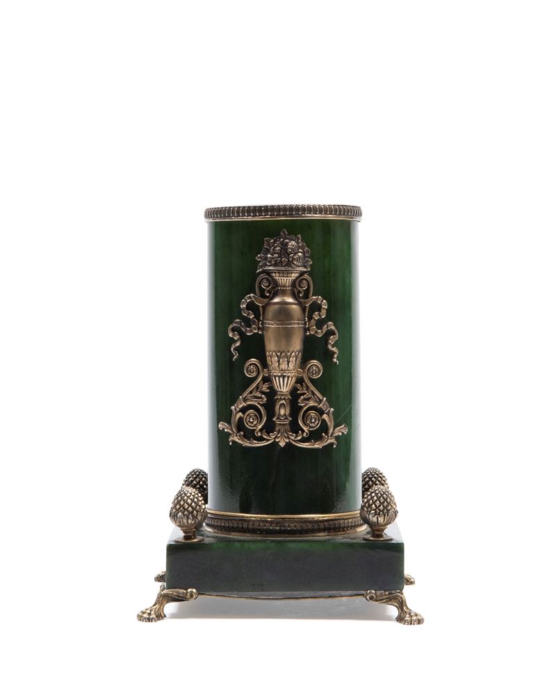 Fabergè - Portapenne in giada e argento dorato
