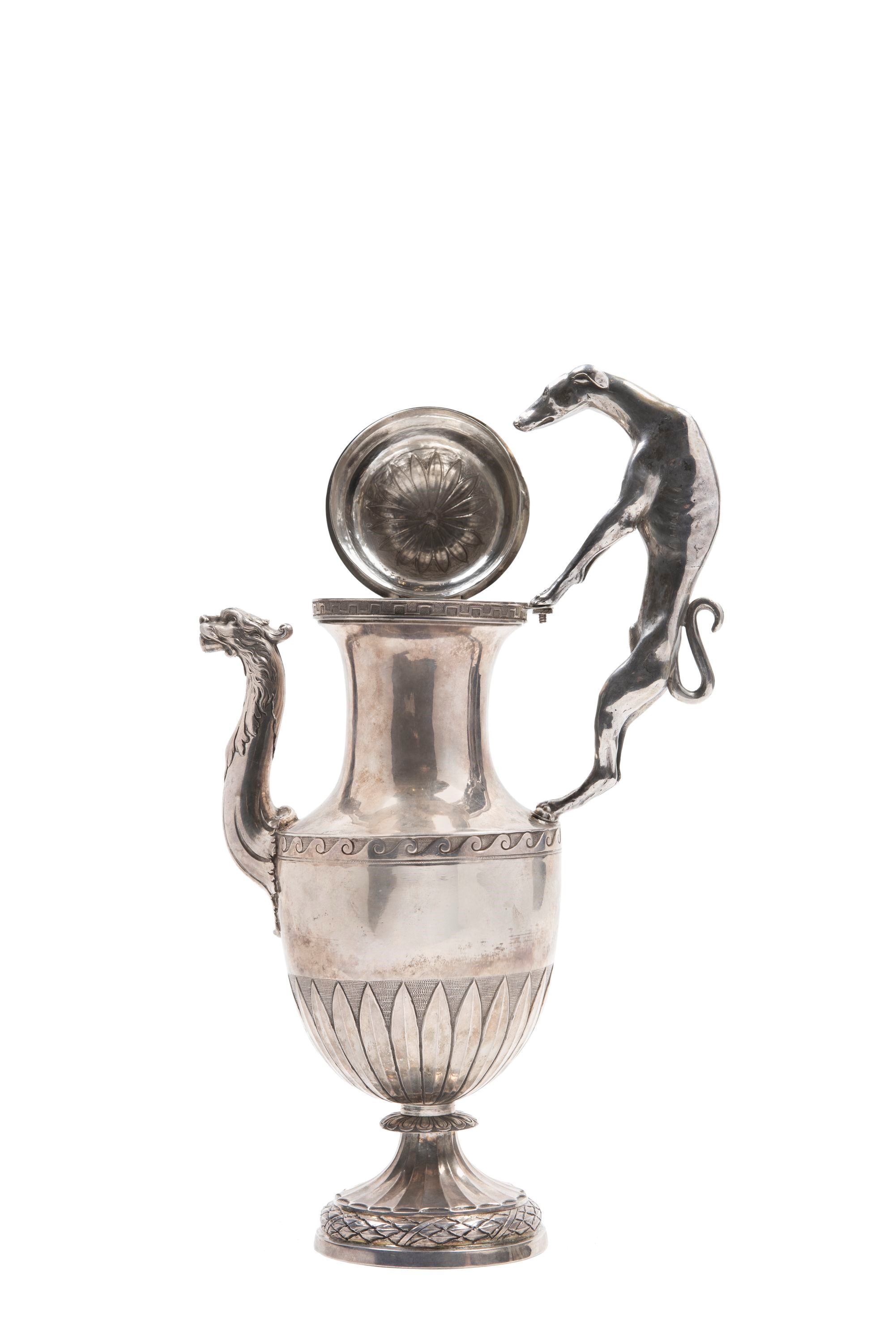 Bottega Sanini, Caffettiera in argento con decorazione zoomorfa