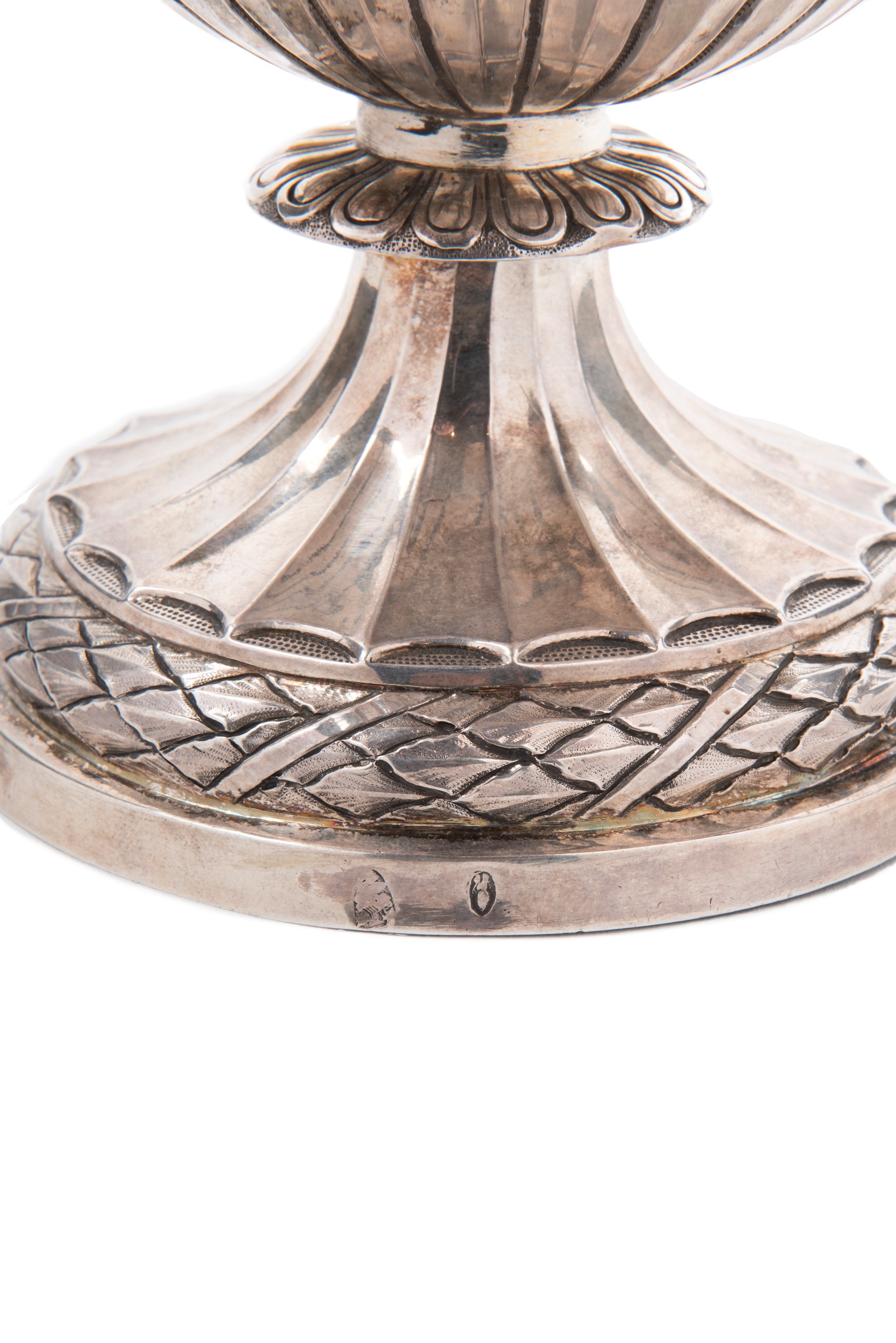 Bottega Sanini, Caffettiera in argento con decorazione zoomorfa
