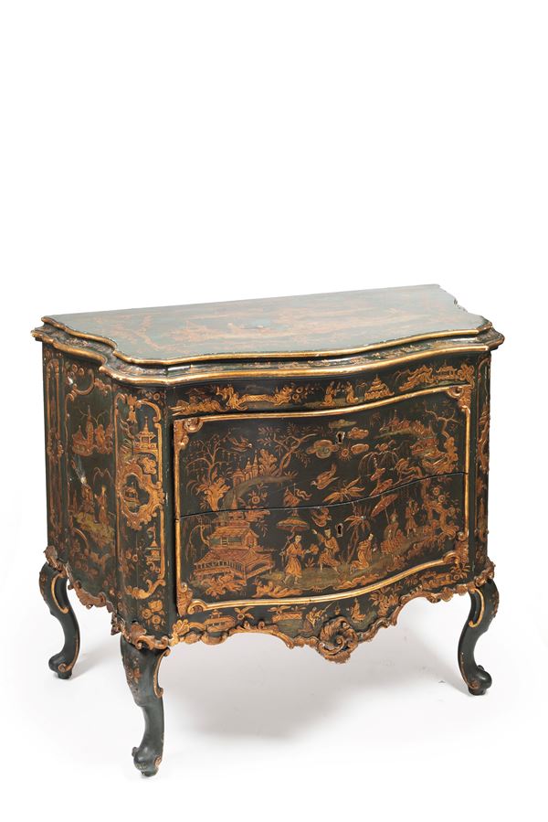 A CHINOISERIE LACQUERED COMMODE