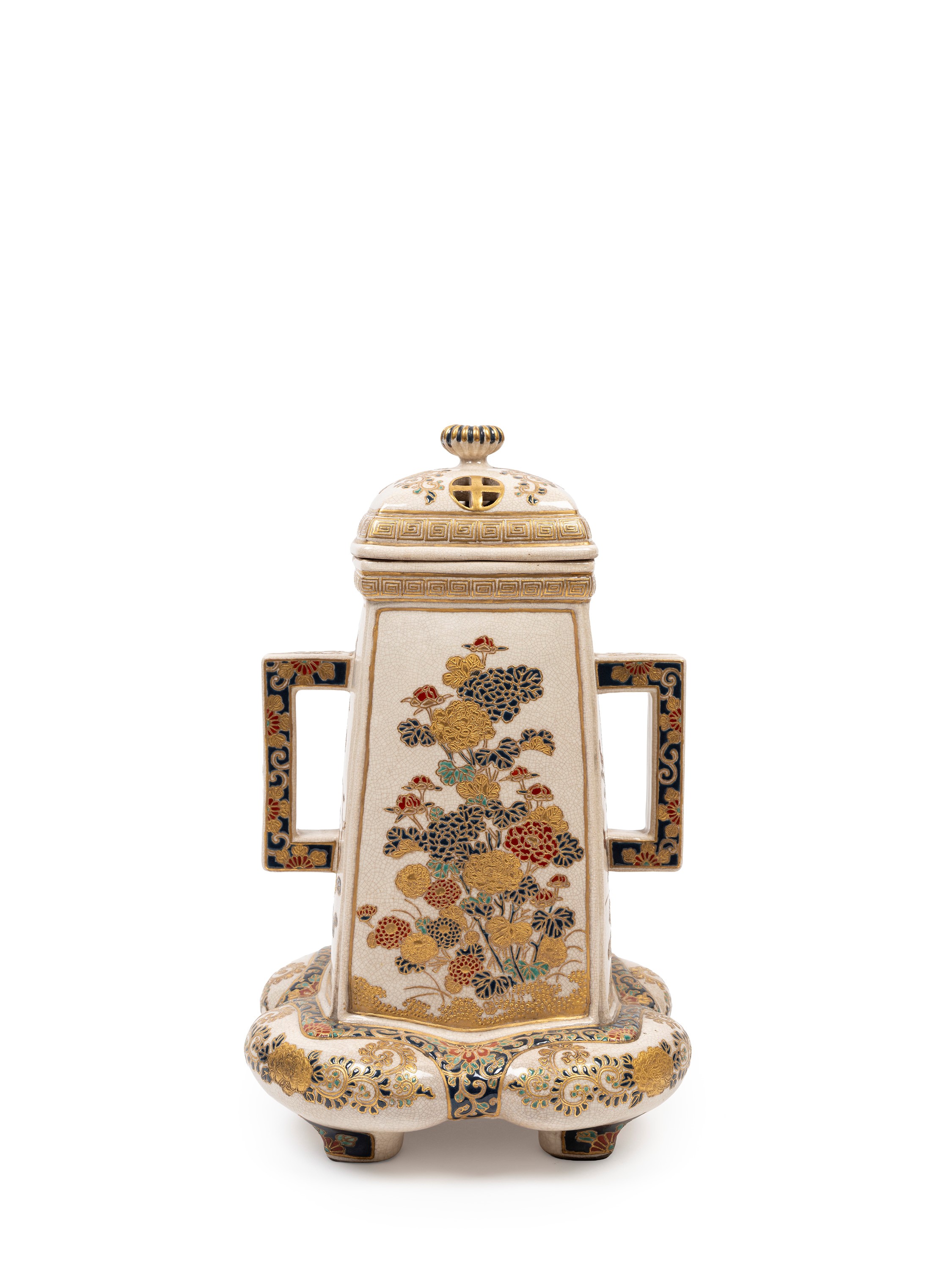 Koro in ceramica Satsuma con decorazione in blu e oro, Giappone, periodo Meiji