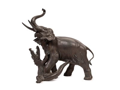 Atsuyoshi, Okimono in bronzo raffigurante elefante e coccodrillo