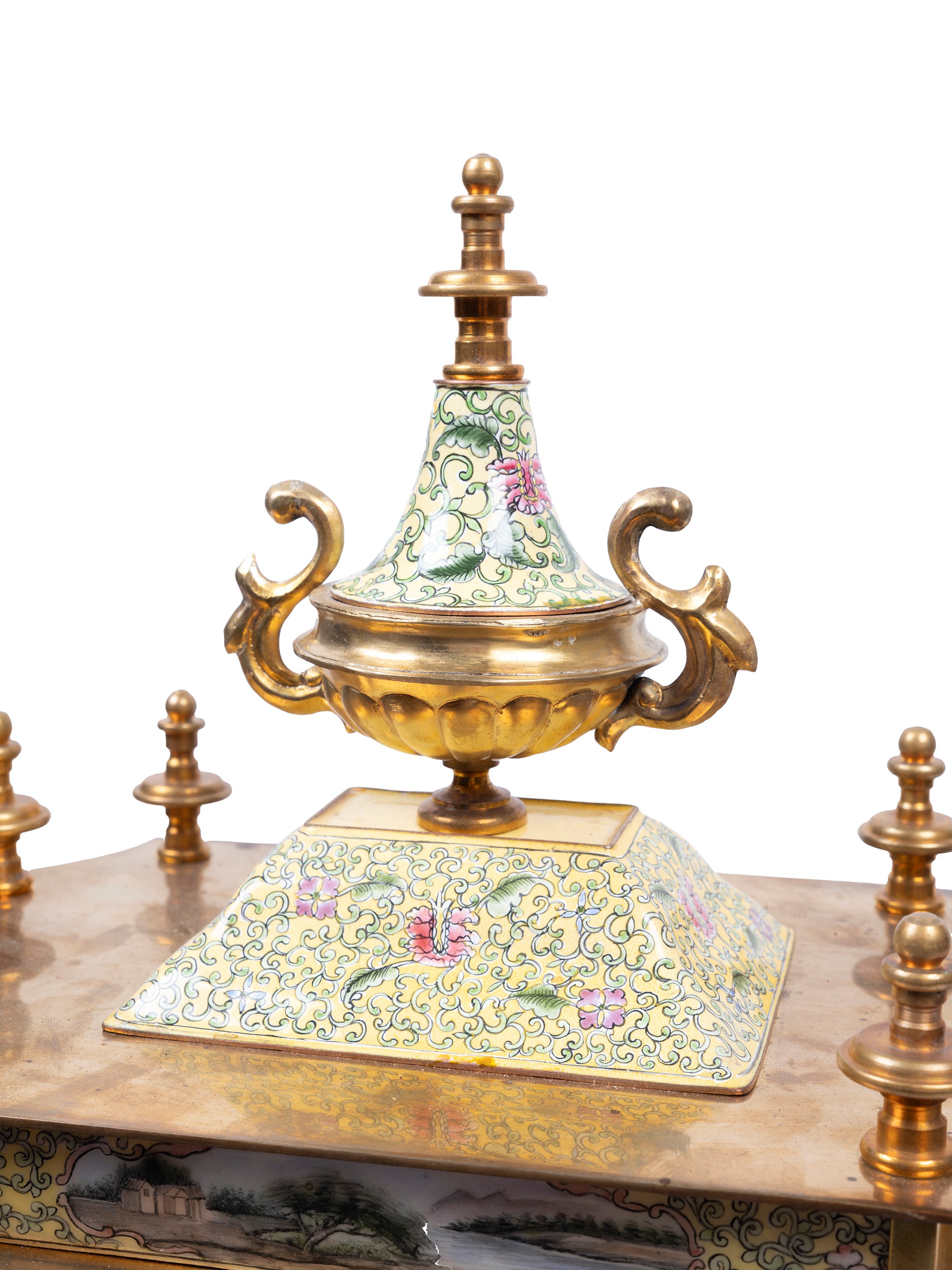 PENDOLA IN BRONZO DORATO E SMALTO