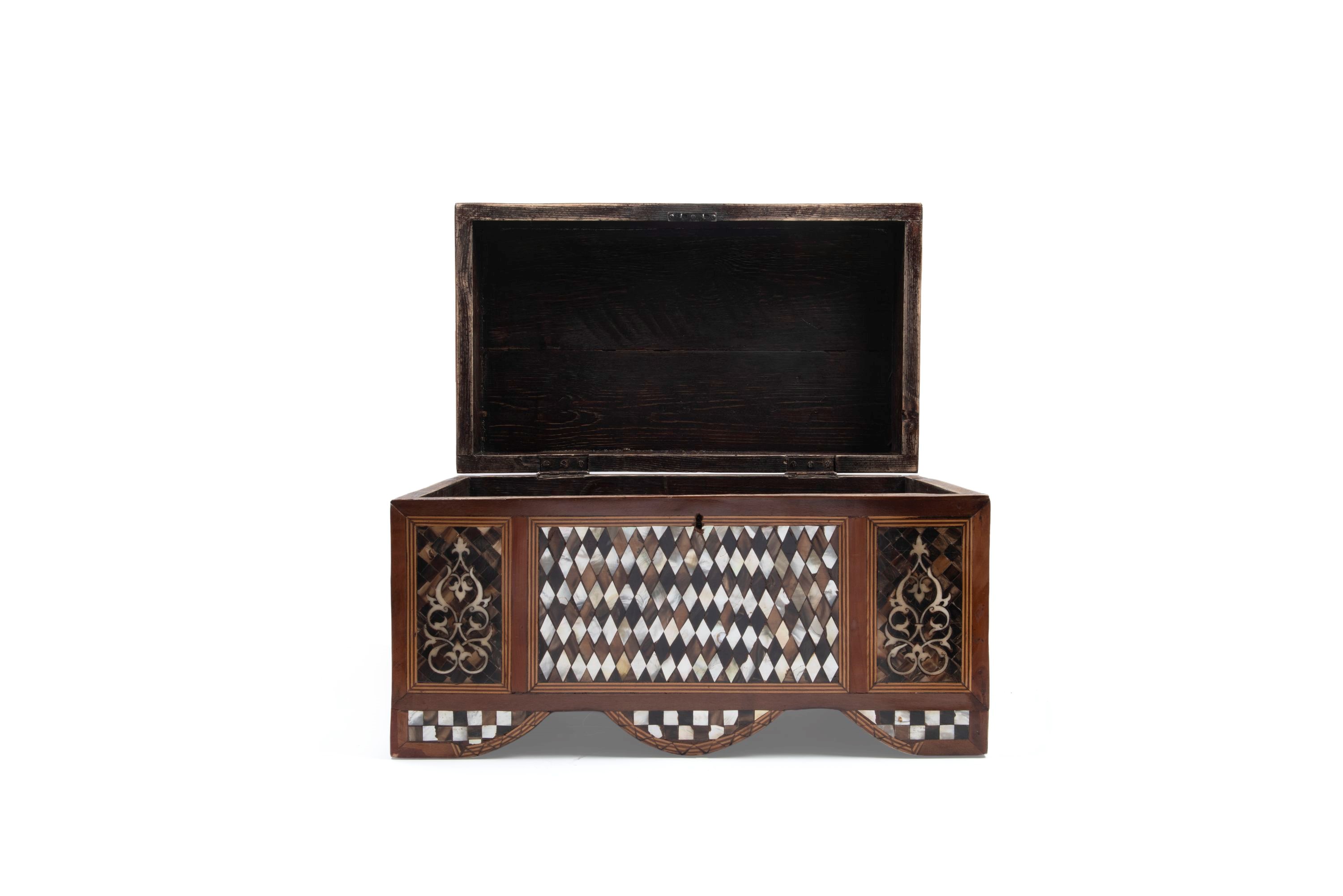 GRANDE COFANETTO MORESCO IN LEGNO