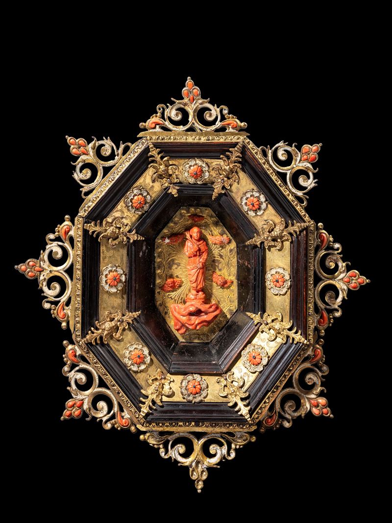 Pannello devozionale in rame, bronzo dorato, smalti, corallo e legno, Trapani, XVIII secolo
