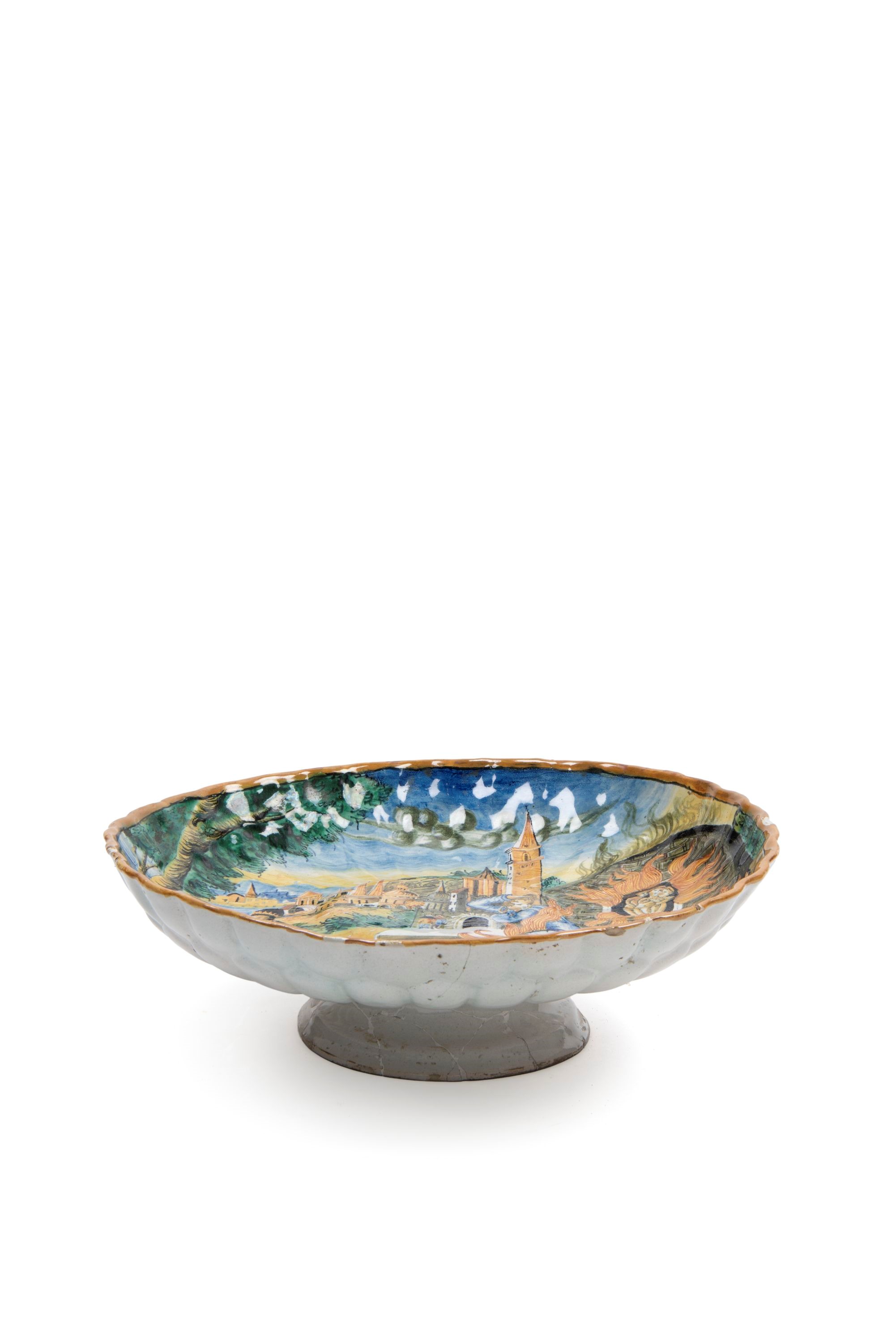Alzata a crespina in maiolica policroma, Casteldurante, XVI/XVII secolo