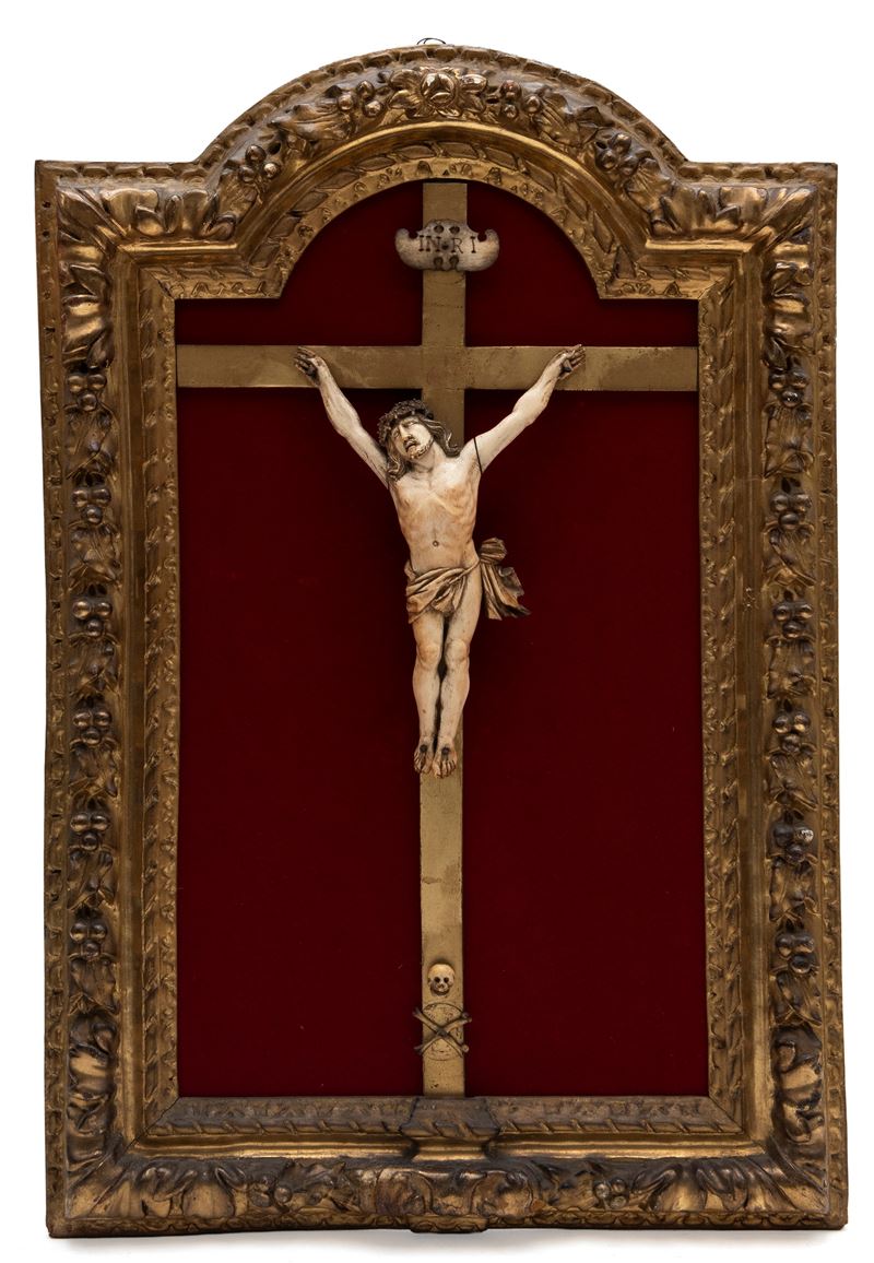 ☼scultura in Avorio Raffigurante Cristo in Croce Entro Cornice