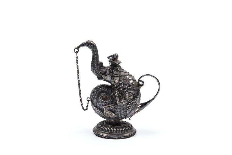 Versatoio Mogul in argento, India, XIX secolo