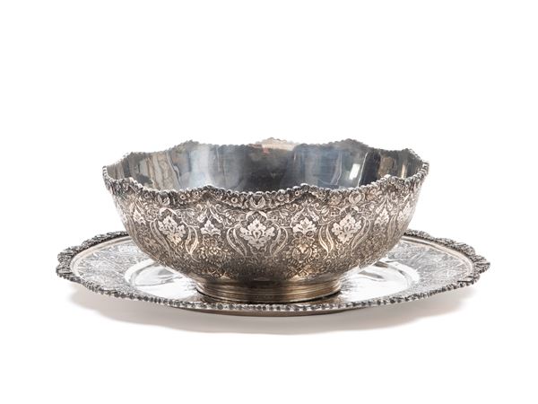 A SILVER CENTERPIECE