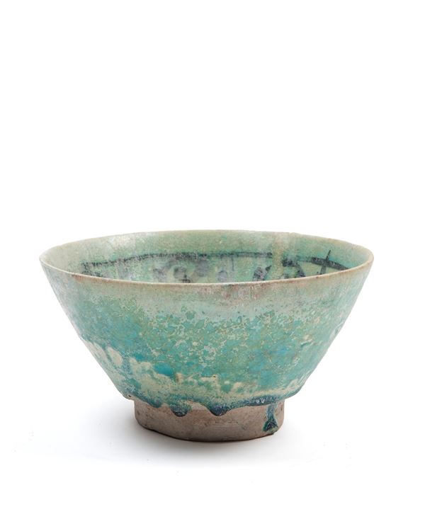 SELJUK BOWL IN TURQUOISE-GLAZED CERAMIC