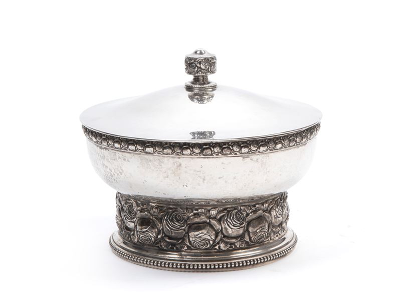 Dreyfuss, Centrotavola con coperchio in argento, Germania, inizi XX secolo