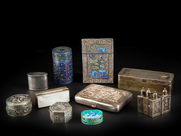 NINE BOXES AND FOUR SILVER SNUFF BOTTLE 