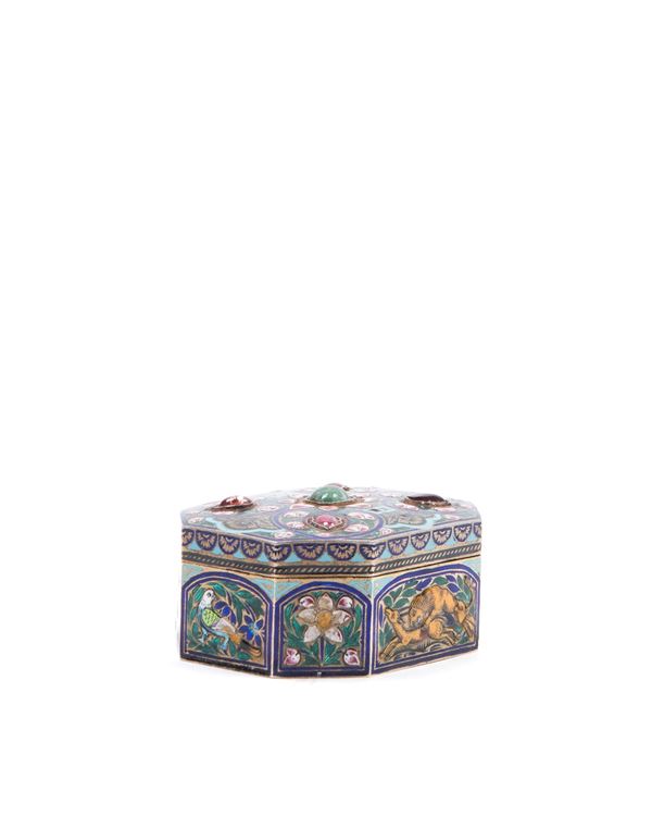 SILVER AND ENAMEL SNUFFBOX