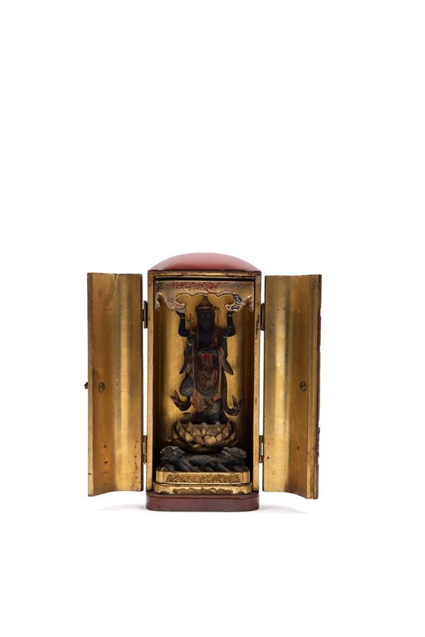 TRAVEL BUDDHIST SHRINE IN RED AND GOLD LACQUER
