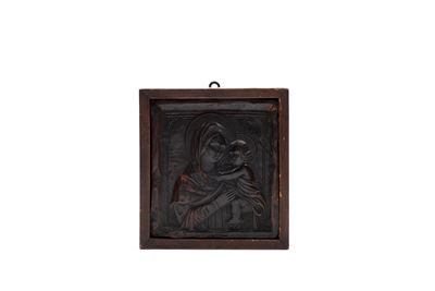 Madonna col Bambino, placchetta antica in metallo