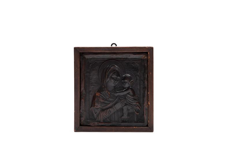 Madonna col Bambino, placchetta antica in metallo
