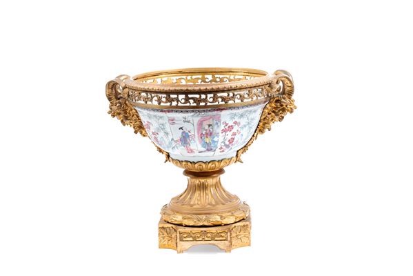 A ORMOLU-MOUNTED FAMILLE ROSE PORCELAIN BOWL