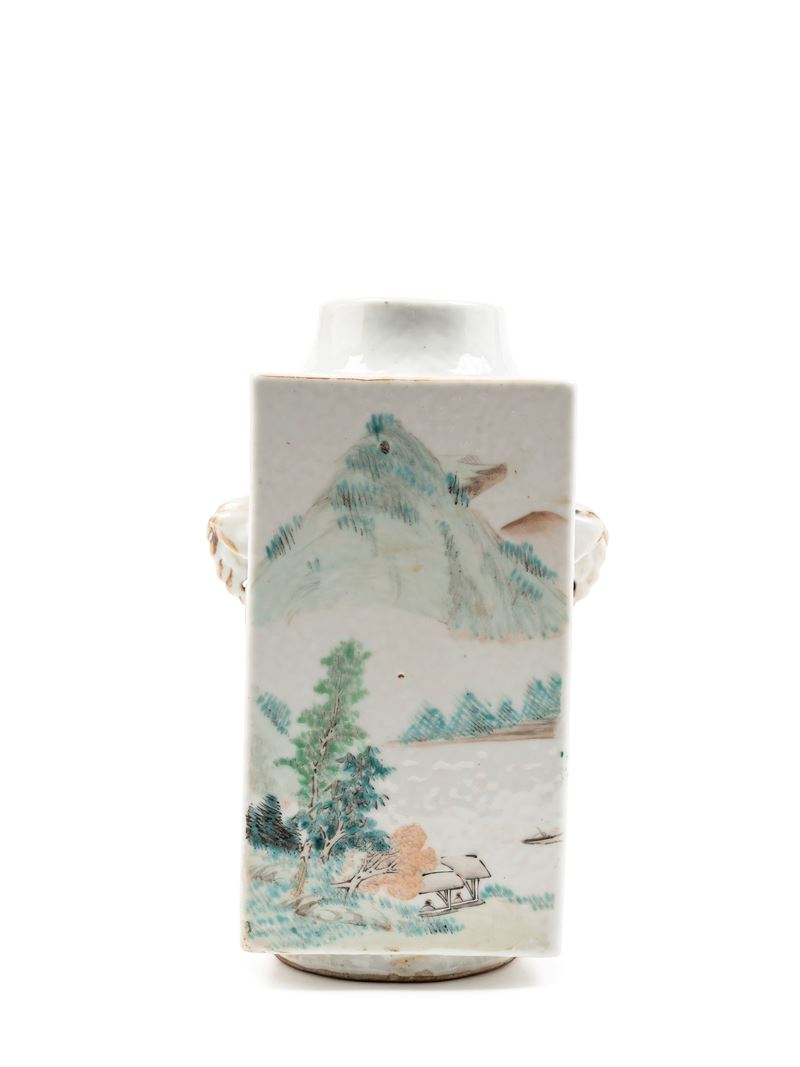 VASO IN PORCELLANA QIANJIANGCAI FIRMATO DA XU YIMAO (1885-1901)