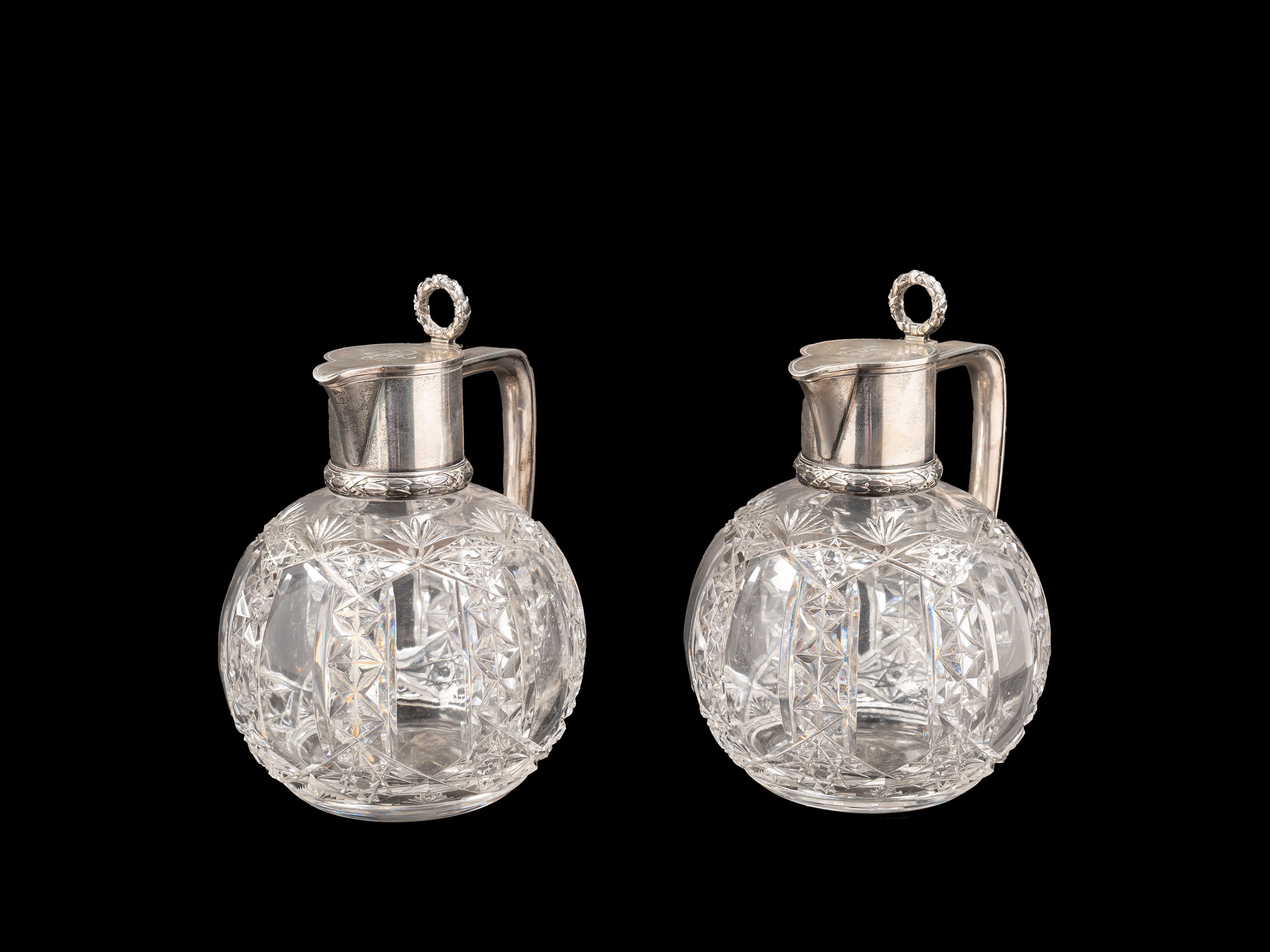 COPPIA DI BROCCHE IN CRISTALLO E ARGENTO