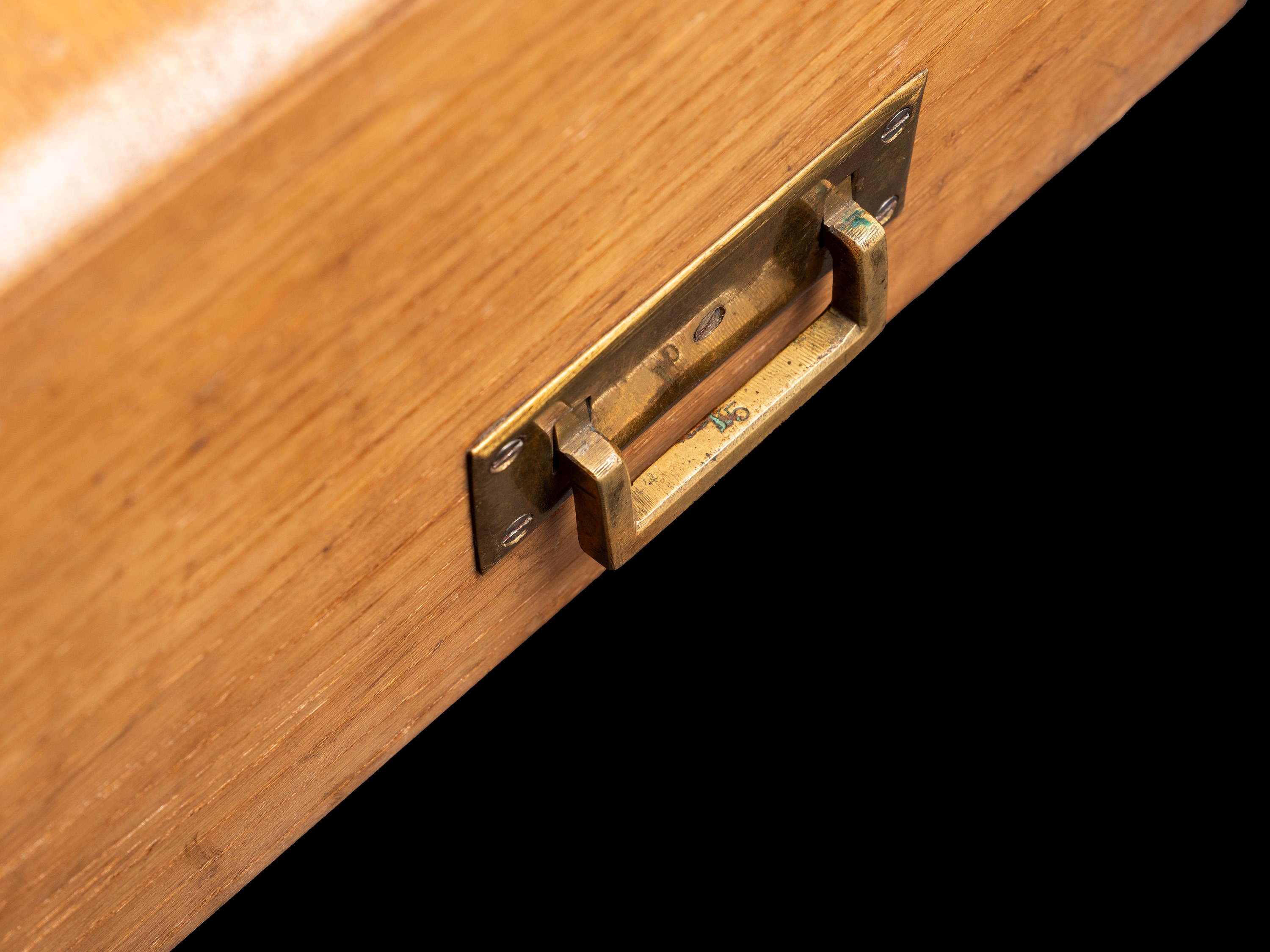 COPPIA DI BROCCHE IN CRISTALLO E ARGENTO