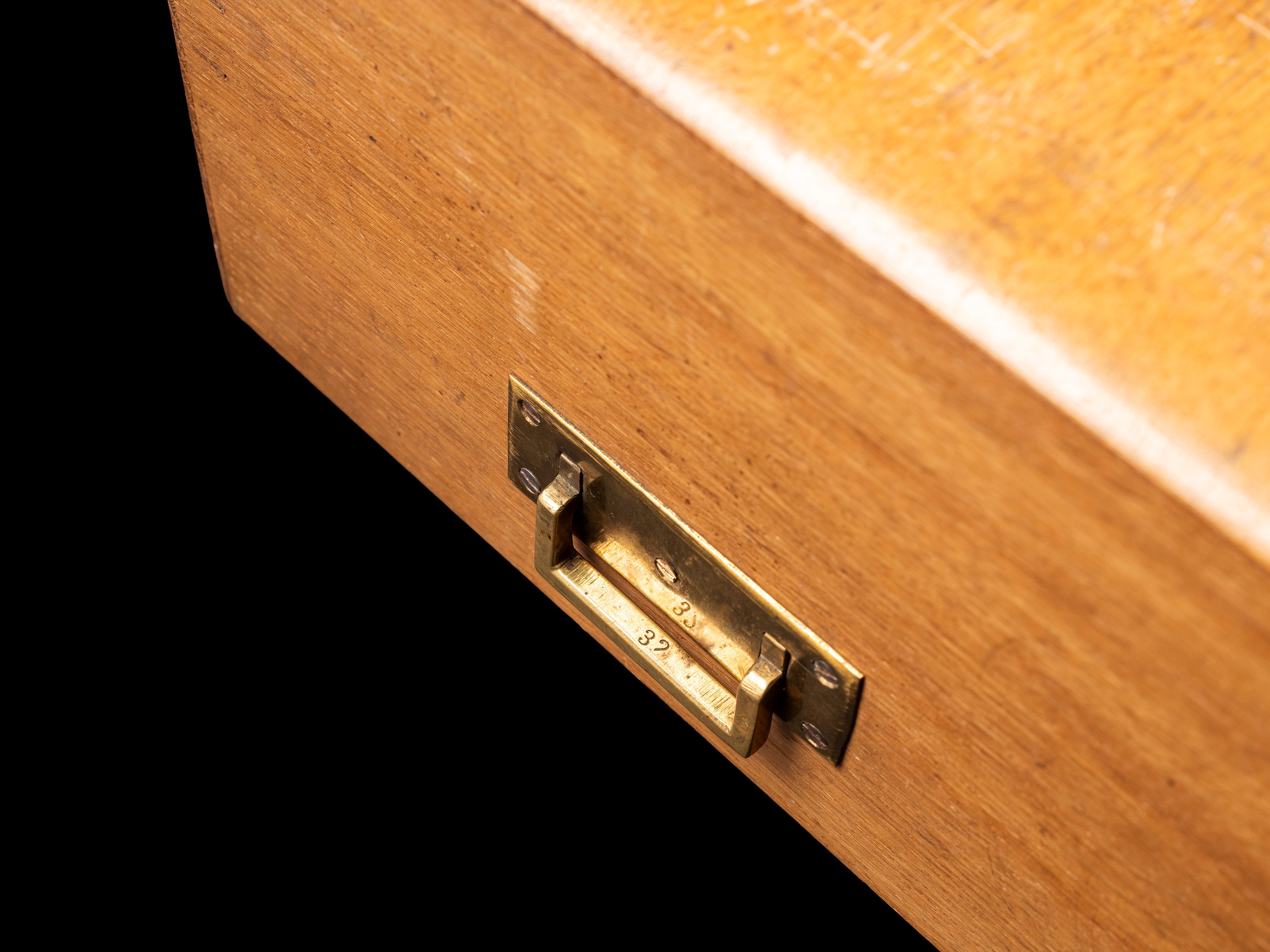 COPPIA DI BROCCHE IN CRISTALLO E ARGENTO