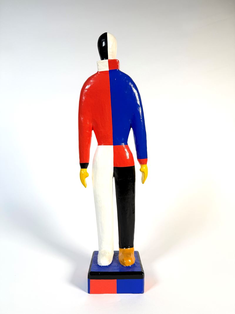 Kazimir Malevich, Scultura raffigurante 'Lo Sportivo', cartapesta, h 49 cm