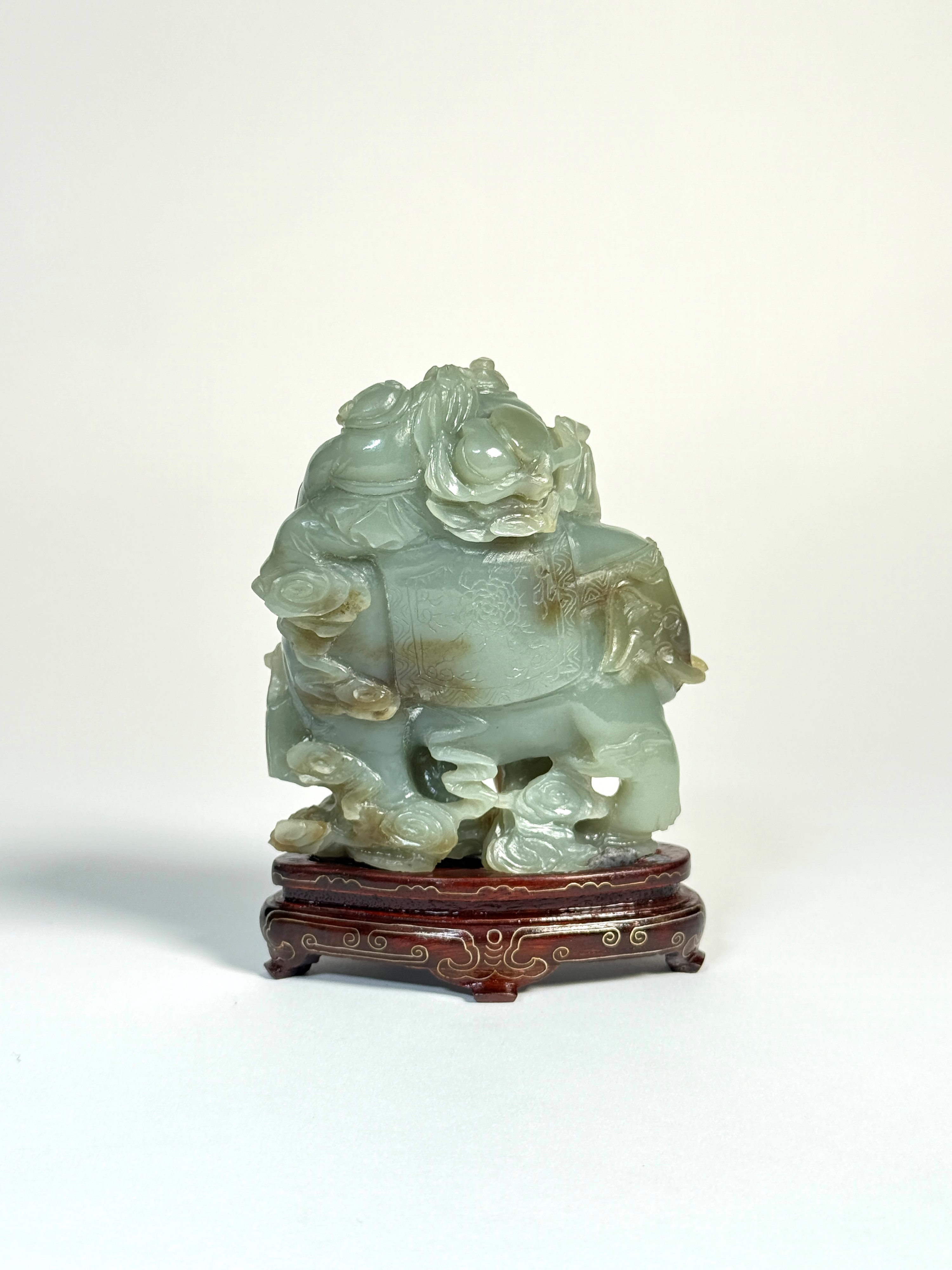 SCULTURA IN GIADA SERPENTINO