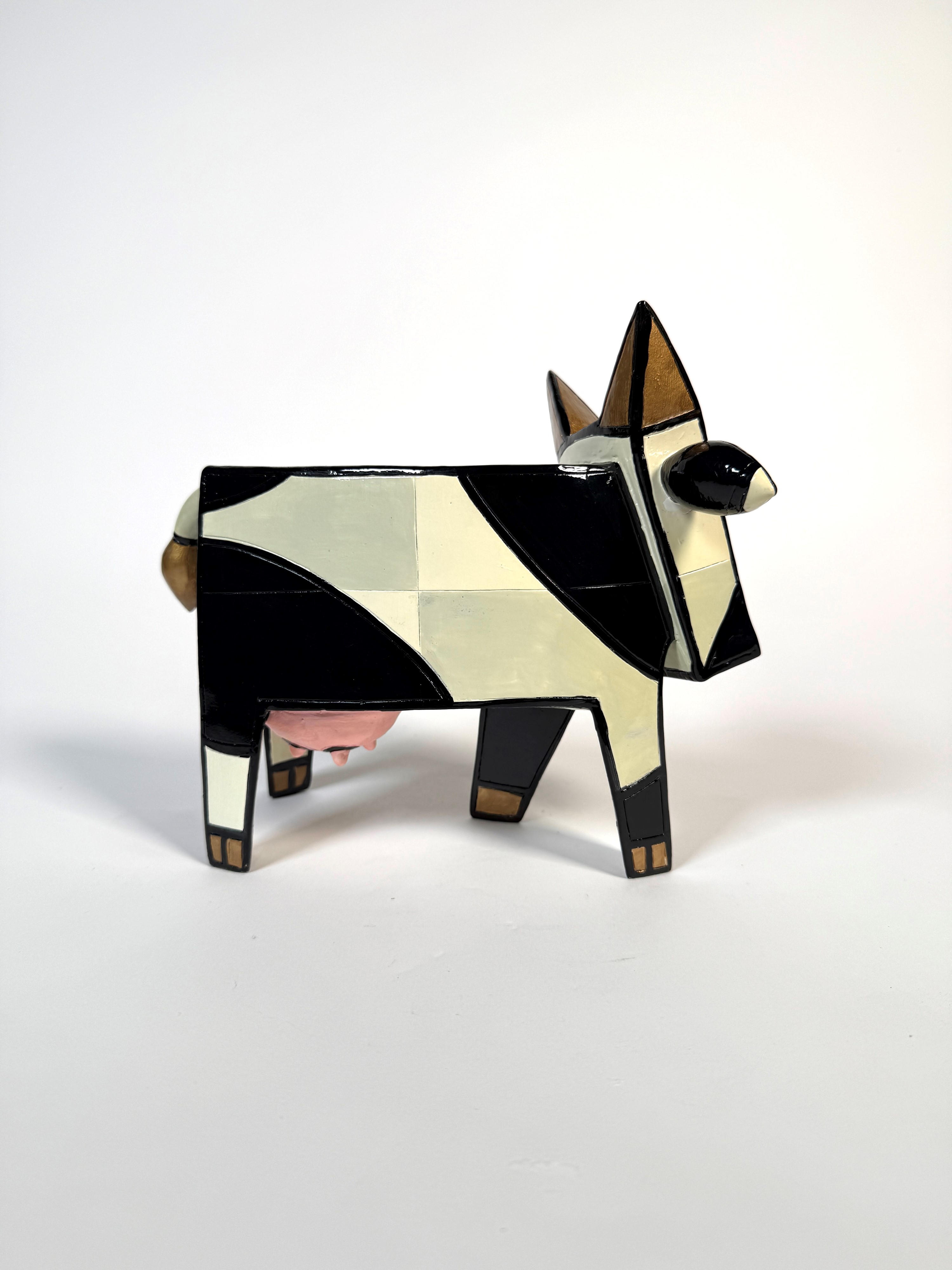 Jacqueline Schäfer - Happy Cow, scultura in resina