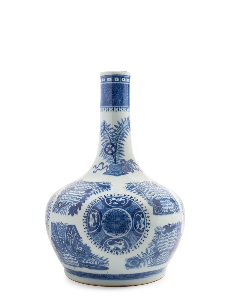 Cina, dinastia Qing (inizio XIX secolo), Vaso “Fitzhugh” in porcellana bianca e blu