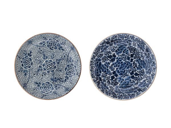 TWO LARGE BLUE AND WHITE PORCELAIN DISHES