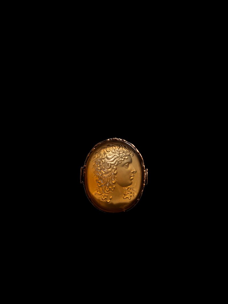 ANELLO IN ORO E CORNIOLA
