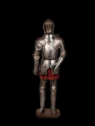 Spagna, XX secolo, Armatra a piastre completa in stile medievale (armatura cap-à-pie)