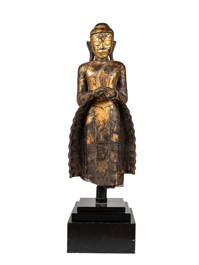 Thailandia, XIX secolo, Grande scultura in pietra laccata e dorata raffigurante Buddha