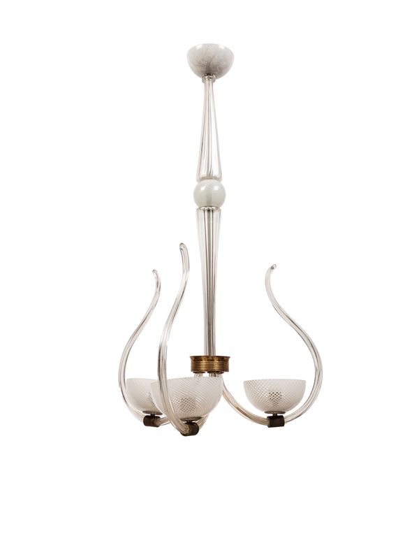 LAMPADARIO A TRE BRACCIA IN VETRO SOFFIATO DI MURANO  (Anni 40/50)  - Asta Interiors II - Marcopolo srl - Marcopolo Auction Milano