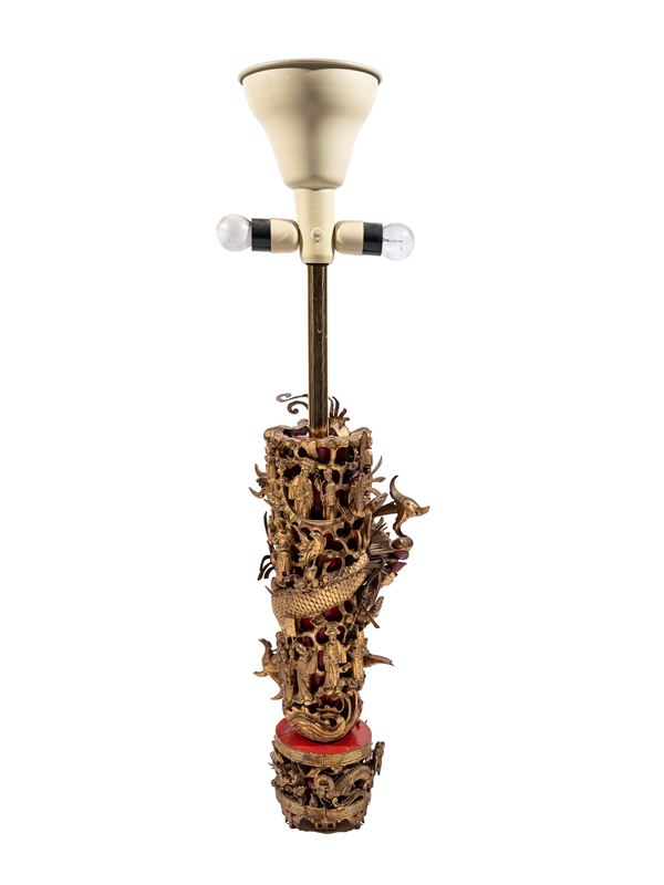 A LAMP WITH GILT WOOD FRIEZE  (Cina, 19th century)  - Auction Interiors II - Marcopolo srl - Marcopolo Auction Milano
