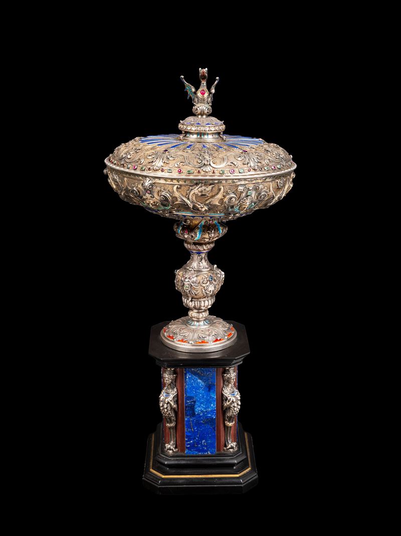 IMPORTANTE COPPA IN ARGENTO E SMALTI